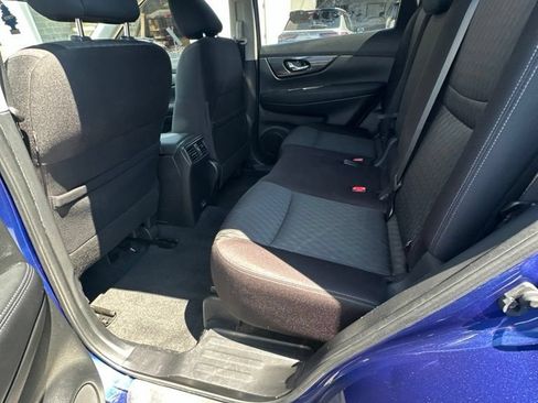 Used 2019 Nissan Rogue SV w/ Premium Package AWD/4WD image 4