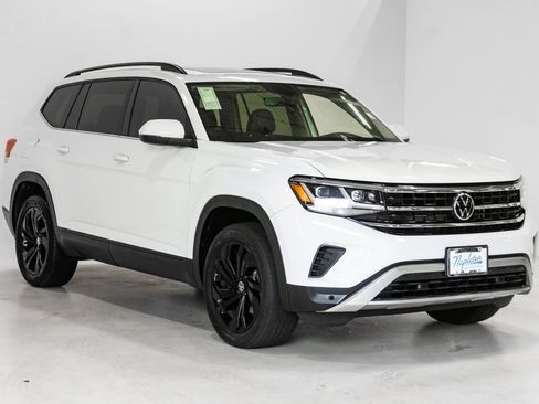 Used 2022 Volkswagen Atlas SE w/ Panoramic Sunroof Package AWD/4WD image 6