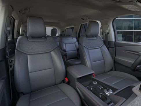 New 2025 Ford Explorer Active w/ Active Comfort Package image 12