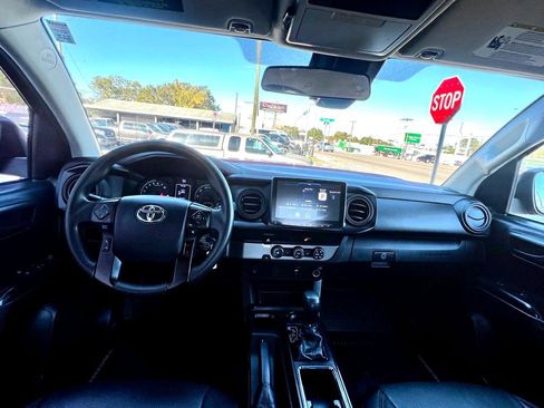 Used 2019 Toyota Tacoma 2WD Access Cab image 13