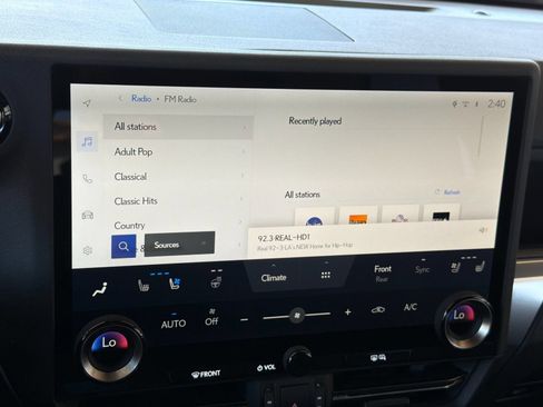 Used 2024 Lexus GX 550 w/ Accessory Package (2T) AWD/4WD image 23