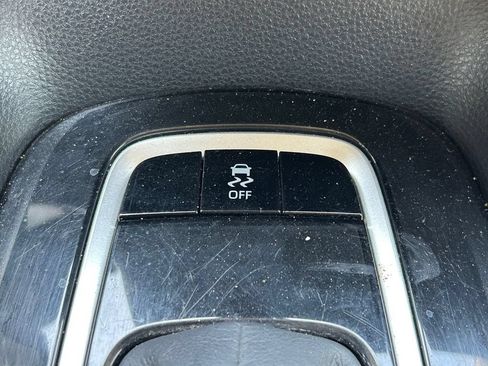 Used 2020 Toyota Corolla LE FWD image 27