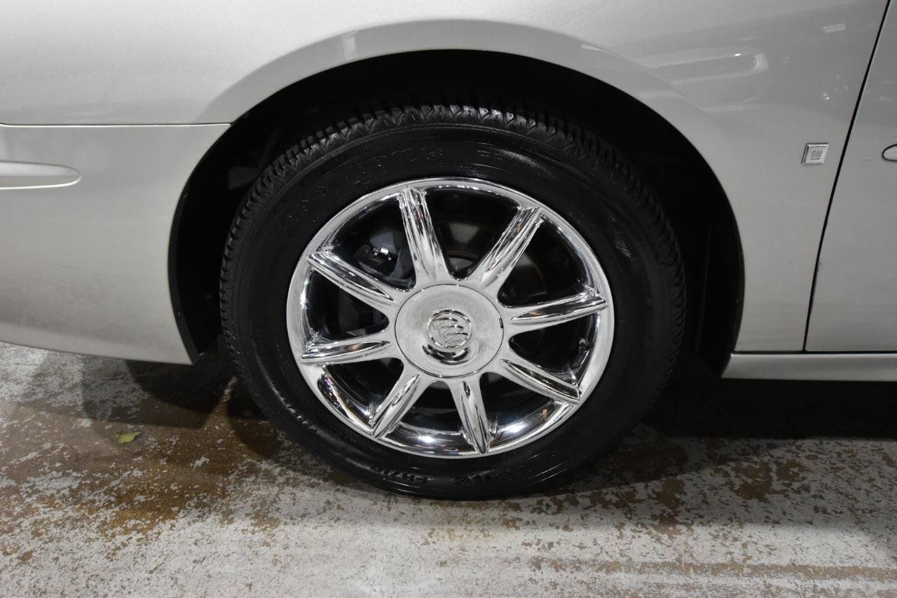 Used 2007 Buick LaCrosse CXS FWD image 34