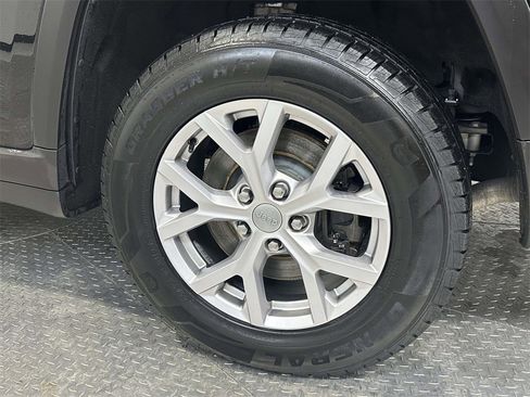 Used 2021 Jeep Grand Cherokee L Limited image 9