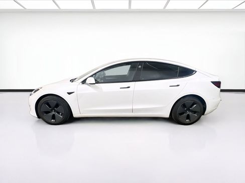 Used 2021 Tesla Model 3 Standard Range Plus image 23
