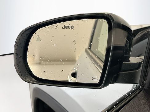 Used 2025 Jeep Compass Limited AWD/4WD image 16
