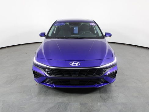 Certified 2025 Hyundai Elantra SEL image 12
