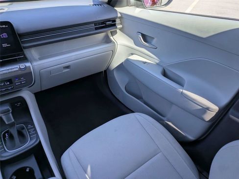 Used 2025 Hyundai Kona SEL FWD image 19