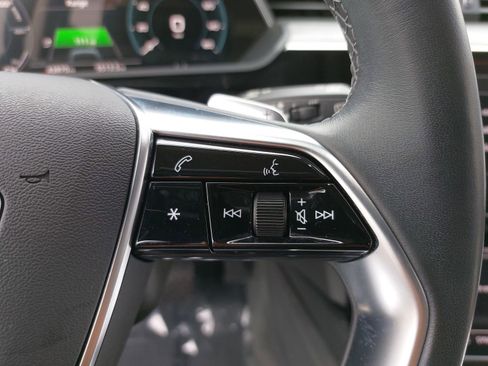 Certified 2023 Audi e-tron Premium Plus w/ Premium Plus Package AWD/4WD image 18