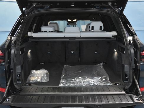New 2026 BMW X5 xDrive40i w/ Executive Package image 30
