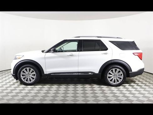 Used 2023 Ford Explorer Limited w/ Limited Technology Package RWD image 2