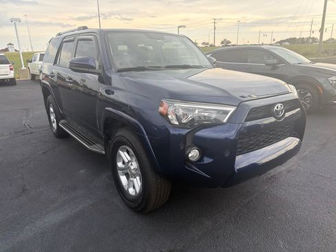Used 2019 Toyota 4Runner SR5 RWD image 3