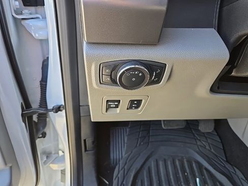 Used 2019 Ford F150 XLT w/ Equipment Group 302A Luxury image 11