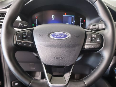 Used 2026 Ford Escape Active w/ Cold Weather Package FWD image 3
