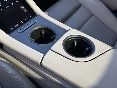 Certified 2021 Porsche Taycan 4S image 22