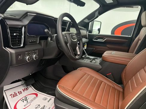 New 2026 GMC Sierra 3500 Denali Ultimate AWD/4WD image 11