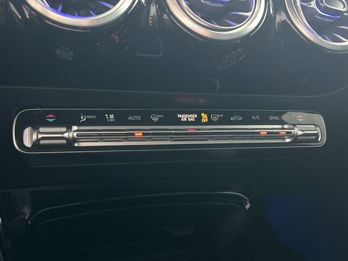 Used 2025 Mercedes-Benz CLA 250 image 28