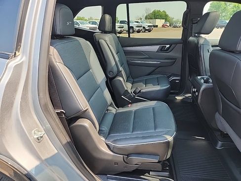 Certified 2025 Buick Enclave Sport Touring w/ Power Package AWD/4WD image 55