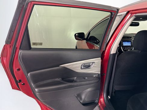 Used 2018 Nissan Murano SV image 26