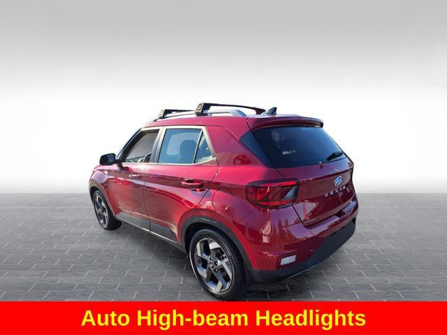 Used 2022 Hyundai Venue SEL FWD image 6