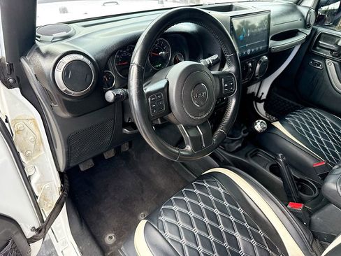 Used 2017 Jeep Wrangler Unlimited Sport image 10