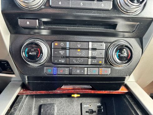 Used 2015 Ford F150 King Ranch w/ Equipment Group 601A Luxury image 21