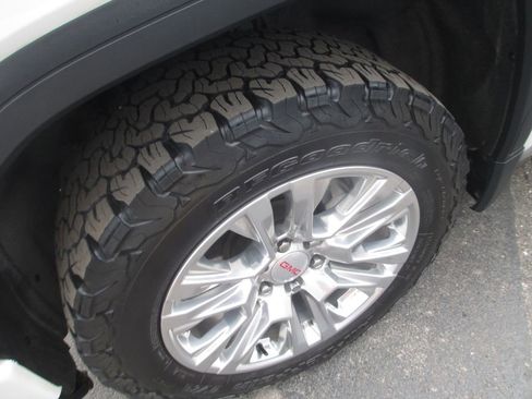 Used 2022 GMC Sierra 1500 Denali AWD/4WD image 14
