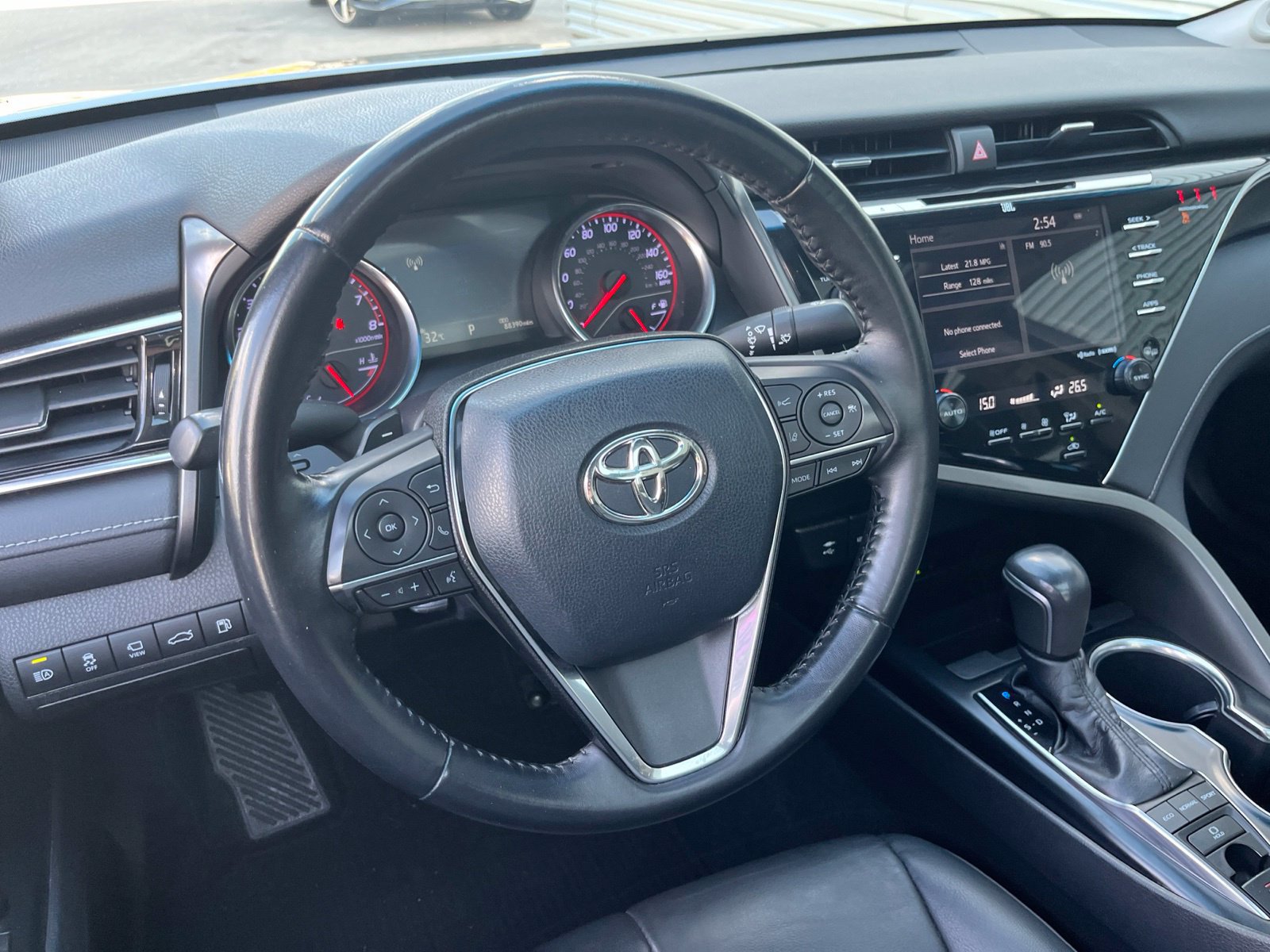 Used 2018 Toyota Camry XSE FWD image 36