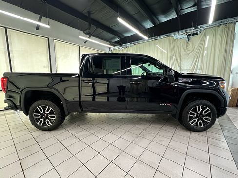 Certified 2022 GMC Sierra 1500 AT4 w/ AT4 Preferred Package AWD/4WD image 3
