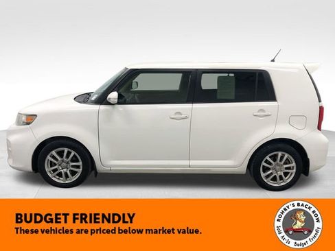 Used 2012 Scion xB FWD image 3