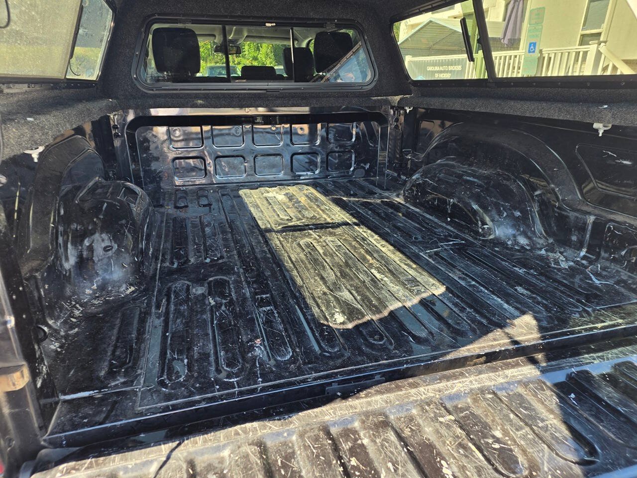 Used 2017 RAM 2500 Laramie w/ Sport Appearance Group AWD/4WD image 31