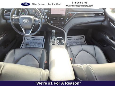 Used 2022 Toyota Camry XLE image 10