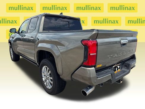 Used 2024 Toyota Tacoma Limited AWD/4WD image 10
