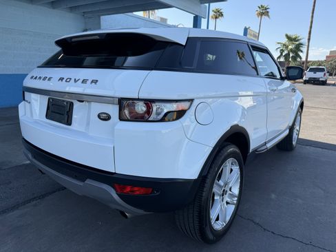 Used 2013 Land Rover Range Rover Evoque Pure Plus w/ Climate Comfort Pkg image 3
