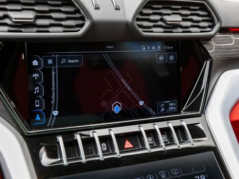 Used 2022 Lamborghini Urus image 37