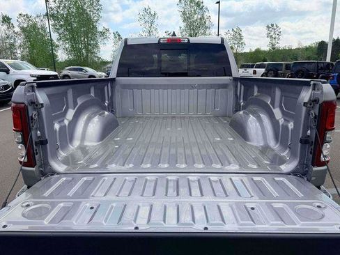 Certified 2022 RAM 1500 Big Horn w/ Night Edition AWD/4WD image 10