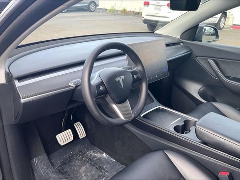 Used 2022 Tesla Model Y Performance AWD/4WD image 11