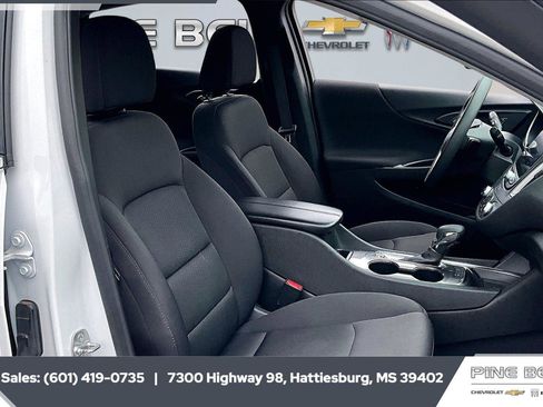 Used 2024 Chevrolet Malibu LT FWD image 6