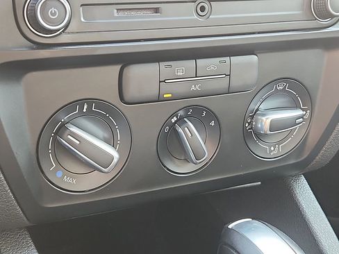 Used 2017 Volkswagen Jetta S image 15