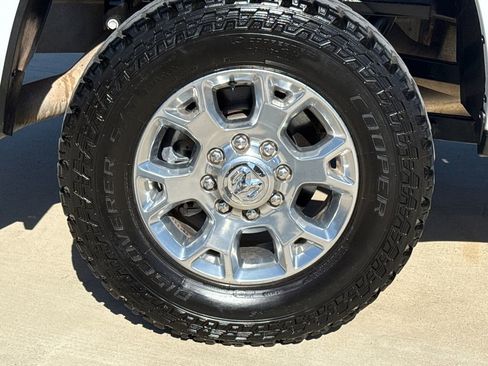Used 2024 RAM 2500 Laramie AWD/4WD image 10