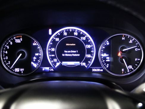 Used 2023 Buick Enclave Avenir w/ Avenir Technology Package image 39