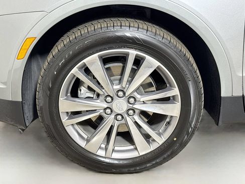 Certified 2025 Cadillac XT5 Premium Luxury FWD image 31