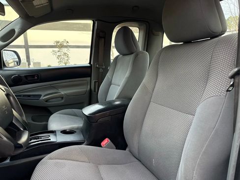 Used 2015 Toyota Tacoma 2WD Access Cab image 13