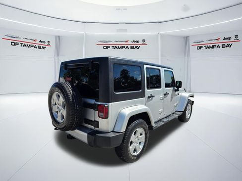 Used 2012 Jeep Wrangler Unlimited Sahara w/ Max Tow Pkg AWD/4WD image 6