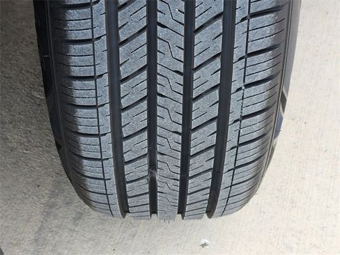 Used 2022 Subaru Outback Premium image 12