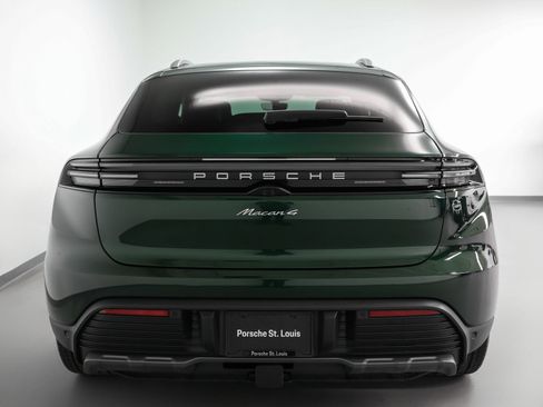 New 2025 Porsche Macan 4 Electric image 11