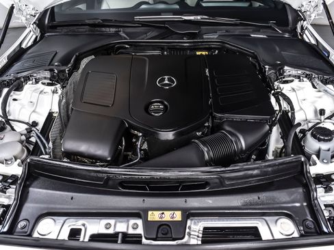 Used 2023 Mercedes-Benz C 300 4MATIC Sedan image 10