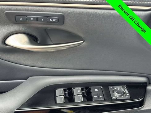 Used 2022 Lexus ES 350 w/ Premium Package FWD image 11