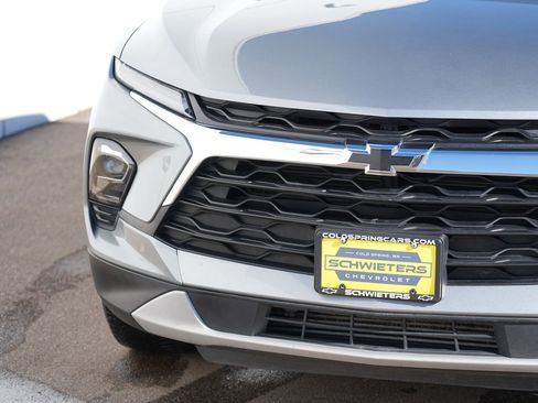 Used 2023 Chevrolet Blazer LT image 9