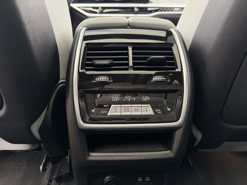 Used 2024 BMW X5 M60i image 24